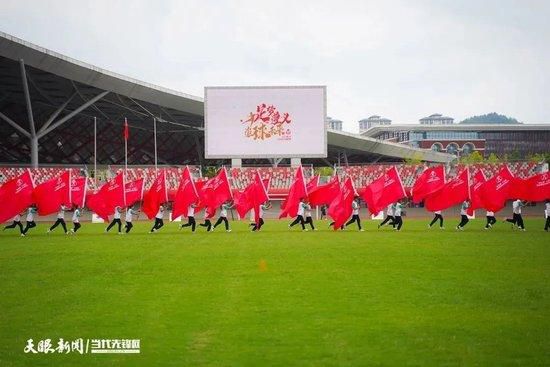 第7分钟，安德森左路内切突施冷箭一脚远射太正被门将没收。